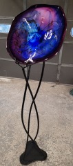 LARGE BLUE GLASS PLATTER W\/BLACK METAL STAND