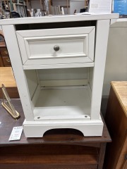 White 1 Drawer Nightstand