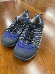 Merrell Navy Outdoor Shoe  size 10
