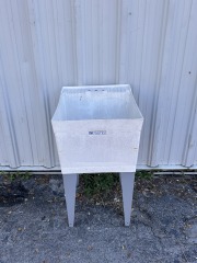 Utility Sink On Legs 20\
