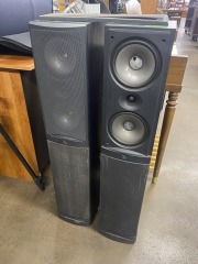 Infiniti RS5 Speakers Work w Cosmetic Damage